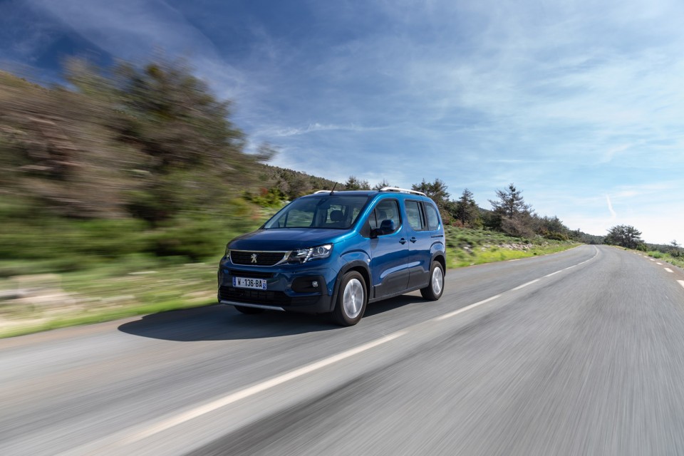 Photo officielle Peugeot Rifter Allure Deep Blue - Essais presse