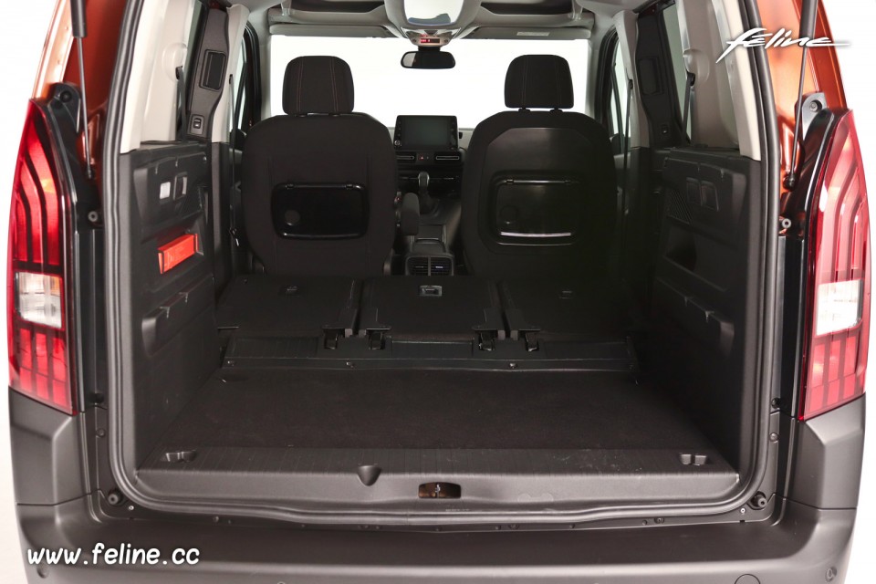 Photo coffre sièges rabattus Peugeot Rifter GT Line (2018)
