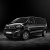 Photo 3/4 avant fond noir Peugeot e-Traveller Electrique (2020)