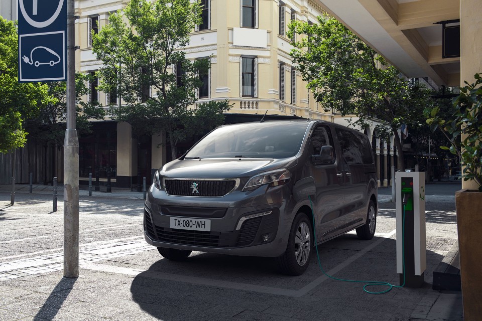 Photo officielle Peugeot e-Traveller Electrique (2020)