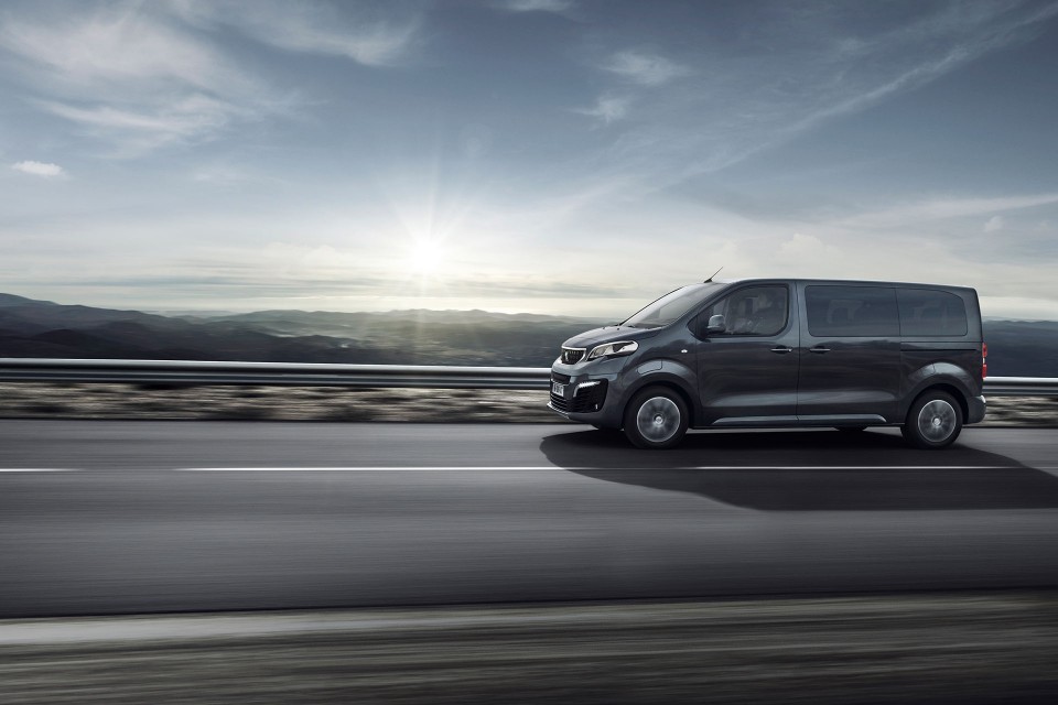 Photo officielle Peugeot e-Traveller Electrique (2020)