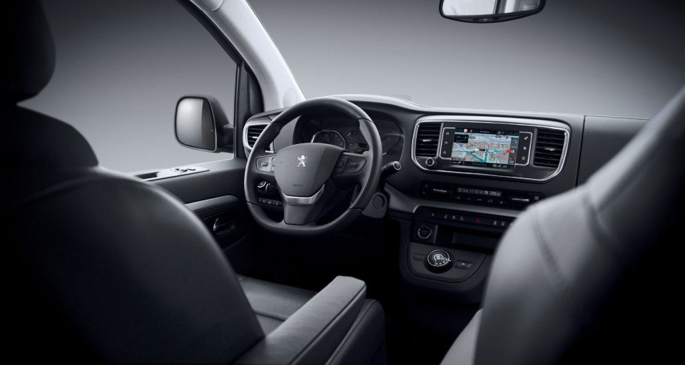 Photo officielle intérieur Peugeot Traveller (2016)