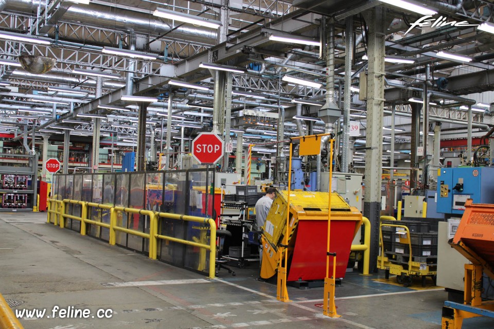 Photo usine PSA Peugeot-Citroën de Saint-Ouen (93)