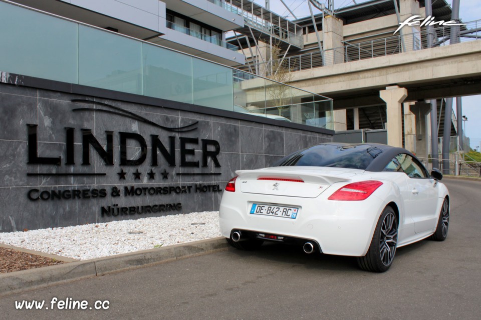 Photo Peugeot RCZ R Blanc Opale