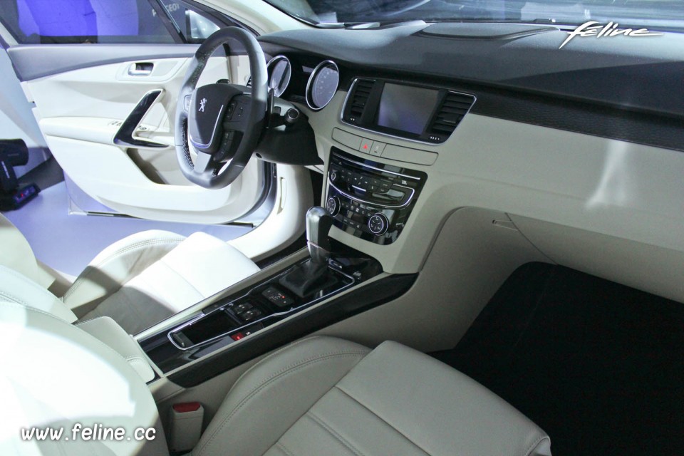 Intérieur Peugeot 508 restylée (2014)