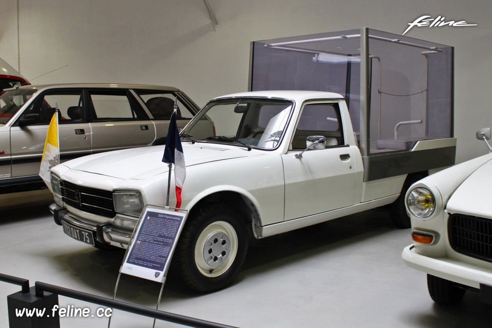 Peugeot 504 Papamobile (1988) - Musée de l'Aventure Peugeot
