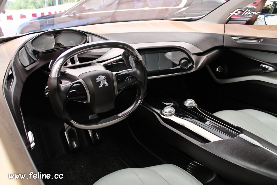 Photo intérieur Peugeot SR1 Concept (2010)
