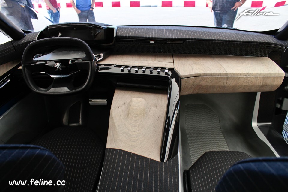 Photo intérieur i-Cockpit Peugeot Exalt Concept (2015) - Circui