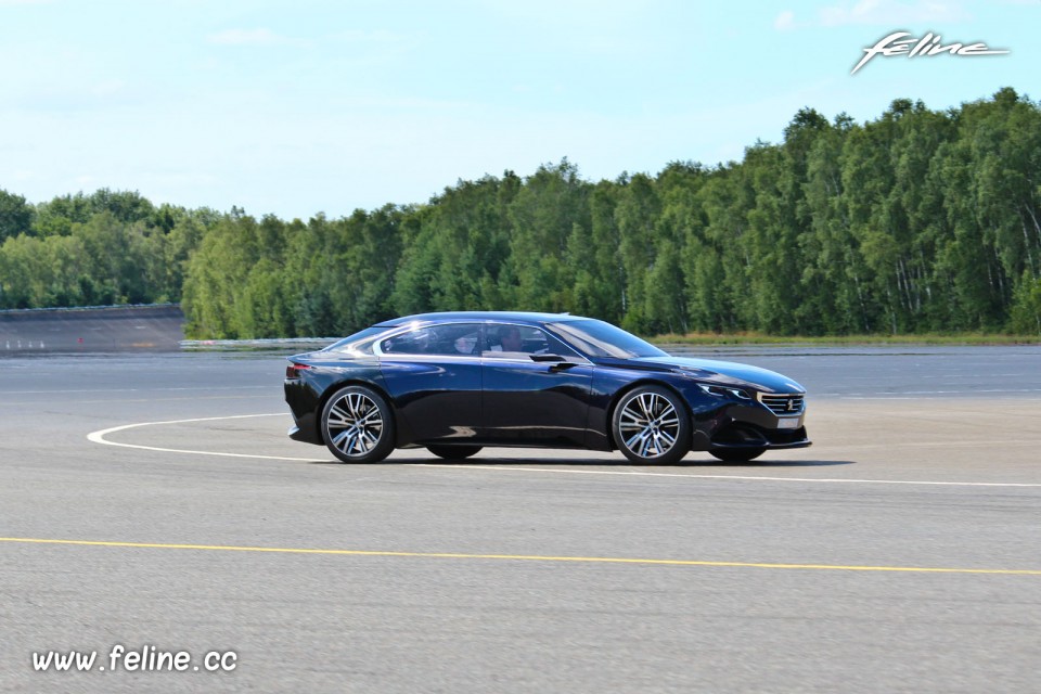 Photo Peugeot Exalt Concept (2015) - Circuit de Mortefontaine