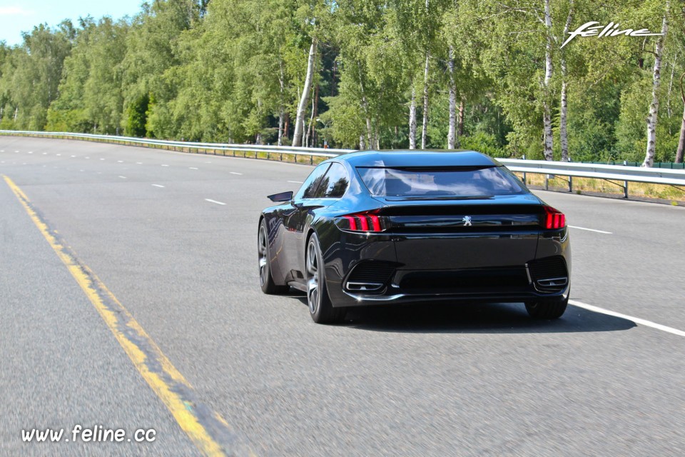 Photo Peugeot Exalt Concept (2015) - Circuit de Mortefontaine