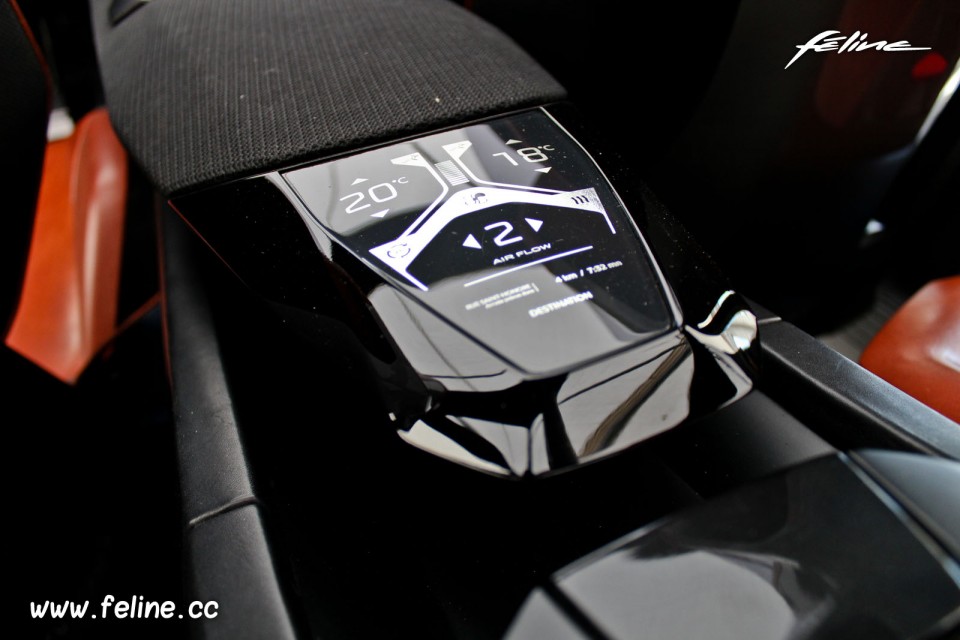 Photo console de climatisation Peugeot Quartz Concept (2015) - C