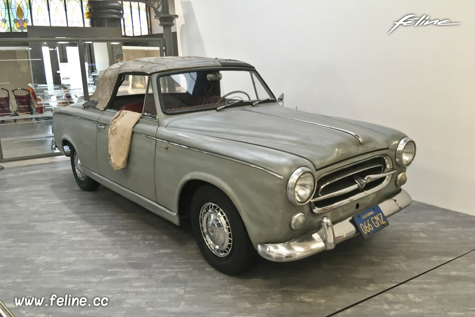 Photo Peugeot 403 Cabriolet (1961) Columbo - Musée de l'Aventur