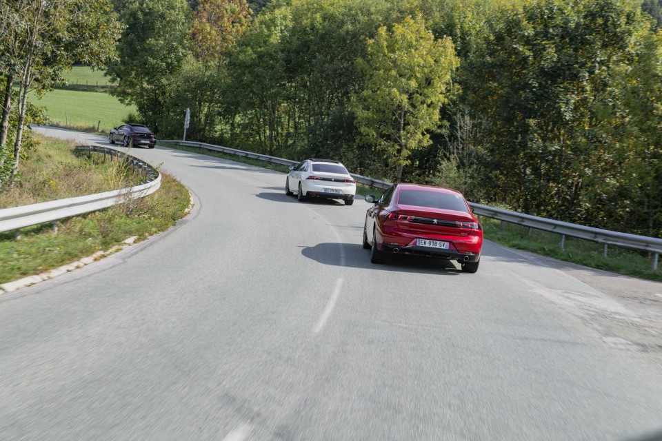 Photo road-trip Peugeot 508 et 504 Spirit of France (2018)