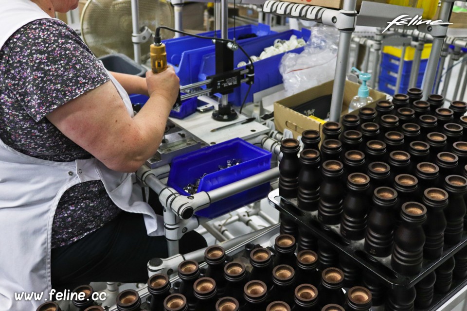 Photo visite usine Peugeot Saveurs - Road-trip Spirit of France