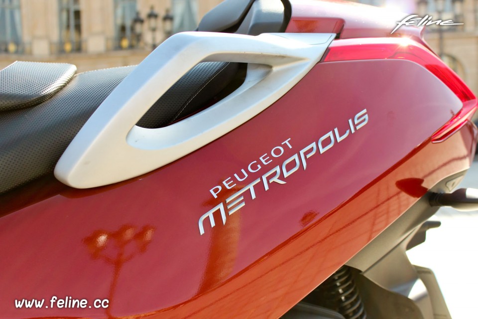 Photo Peugeot Metropolis 400i Rouge Safran - 1-027