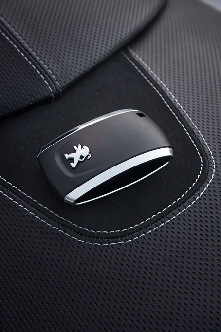 Photo officielle clé mains libres Smart Key Peugeot Metropolis - 1-030