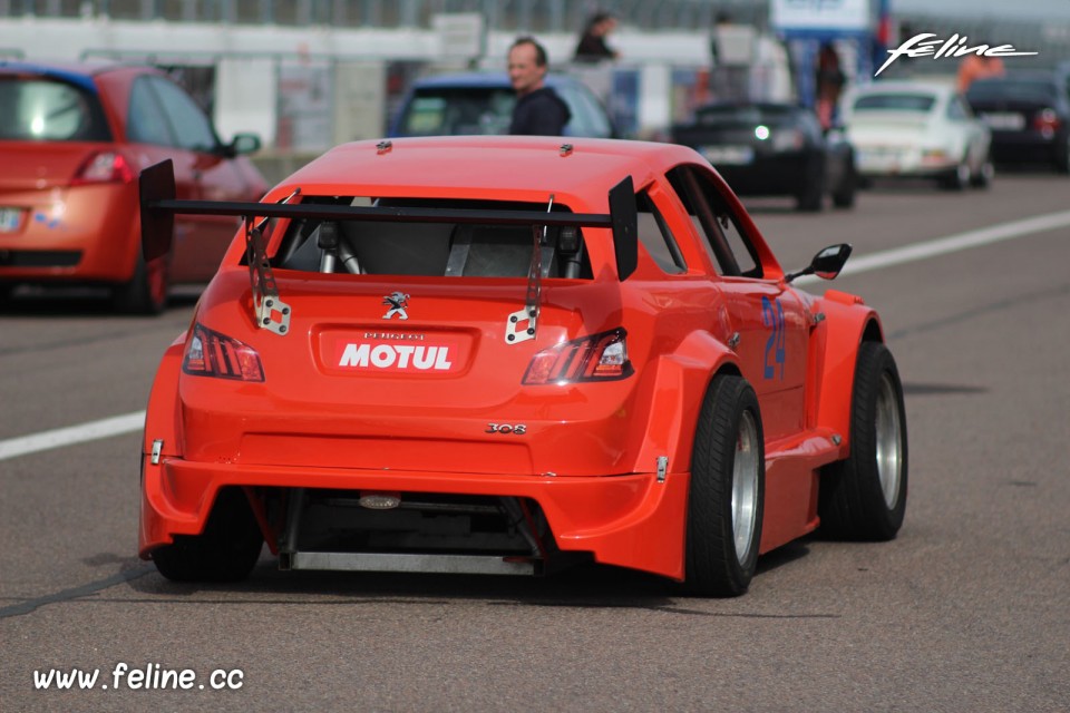 Caillet Racing Team - Circuit de Dijon Prenois (2015)