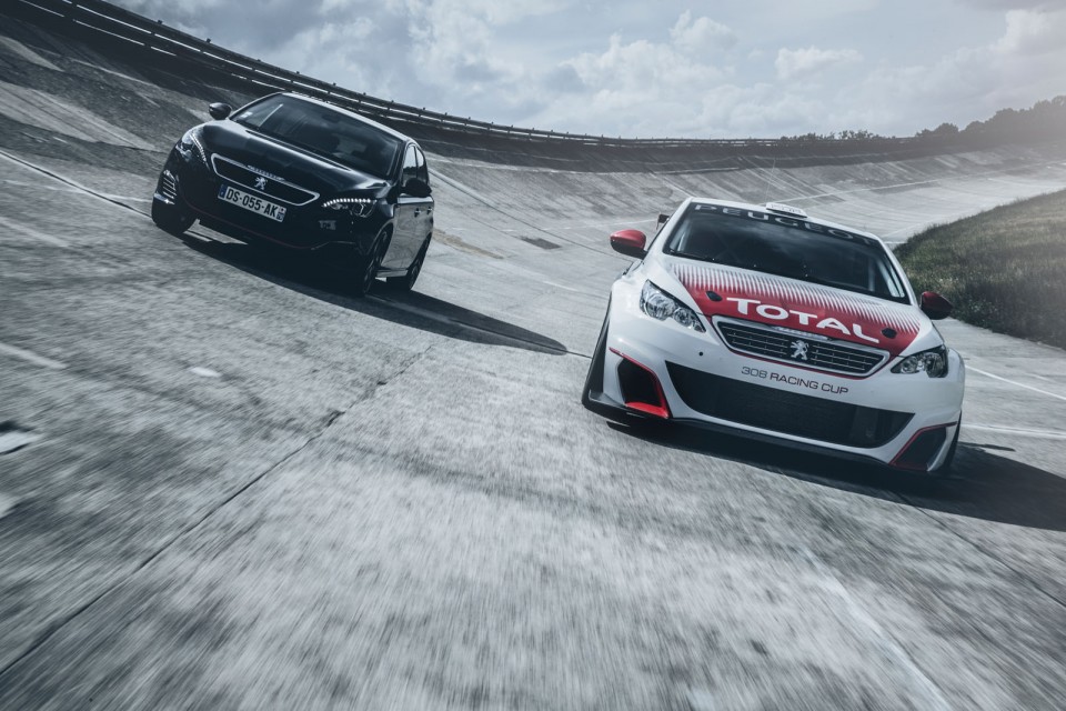 Photo Peugeot 308 GTi  et 308 Racing Cup (2015)